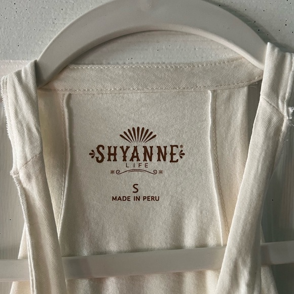 Shyanne Western Tank - Picture 4 of 4